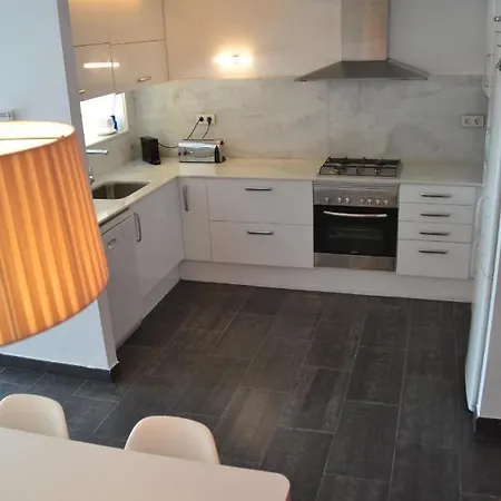 Bonito Con Jardin Apartment